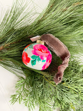 Load image into Gallery viewer, Christmas Ornament #90
