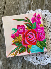 Load image into Gallery viewer, Daisy &amp; Josephine - Dotted Vase
